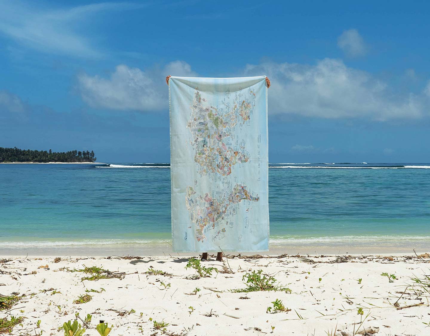 Awesome Maps - Dive Map Towel [170 X 90cm]